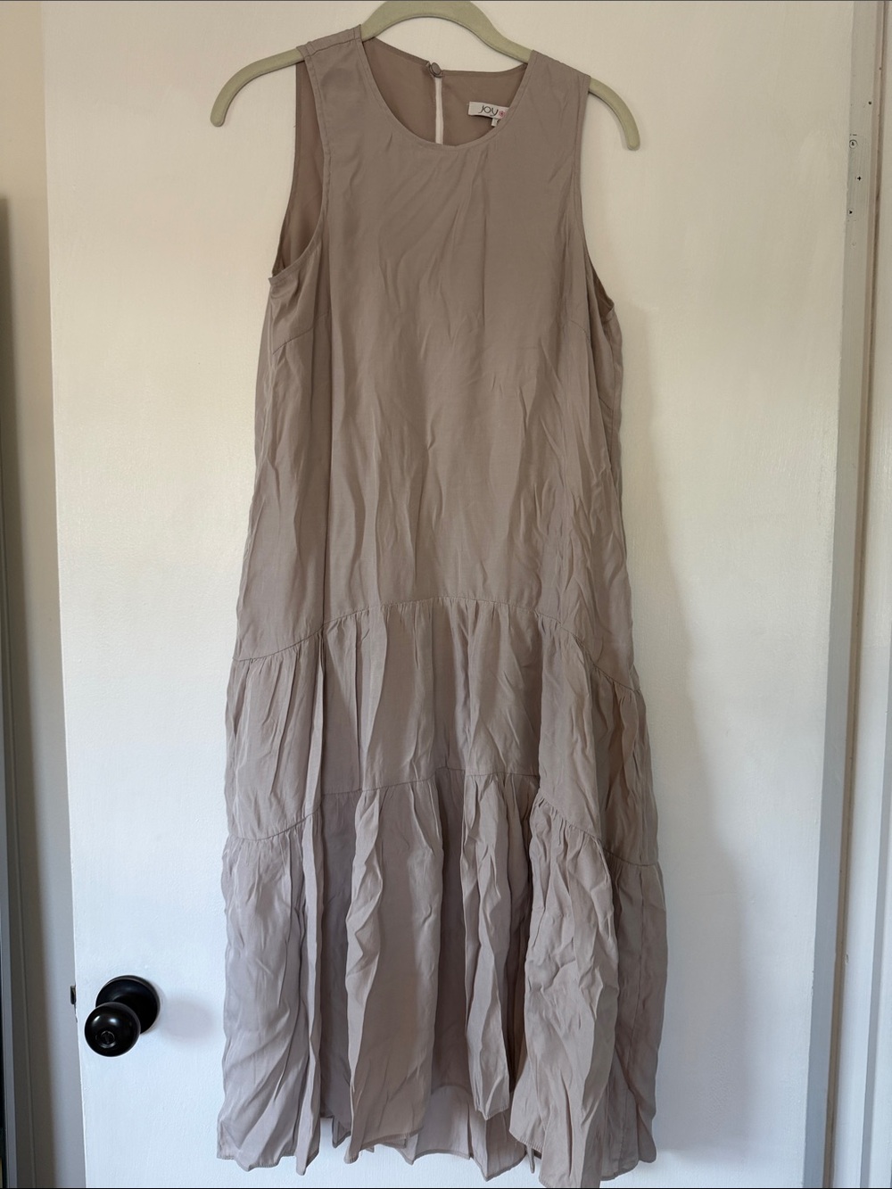 Sleeveless Tiered Midi Dress in Taupe